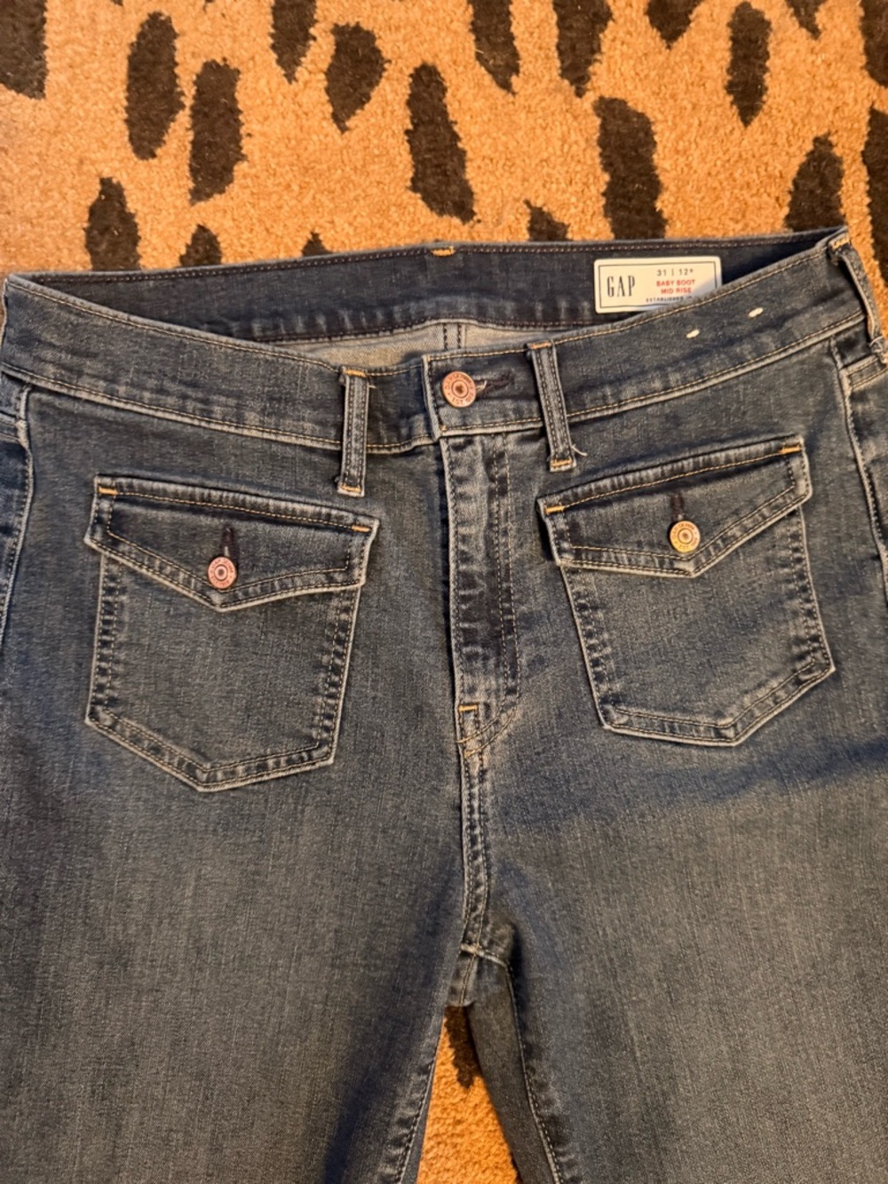 GAP High-Rise Dark Blue Denim Jeans with Flap Pockets women’s Baby Boot!
